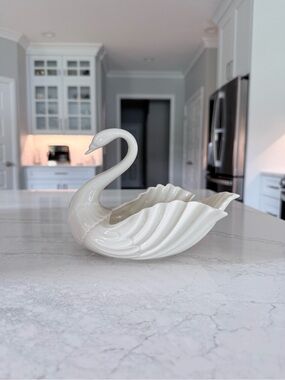 Lenox swan dish